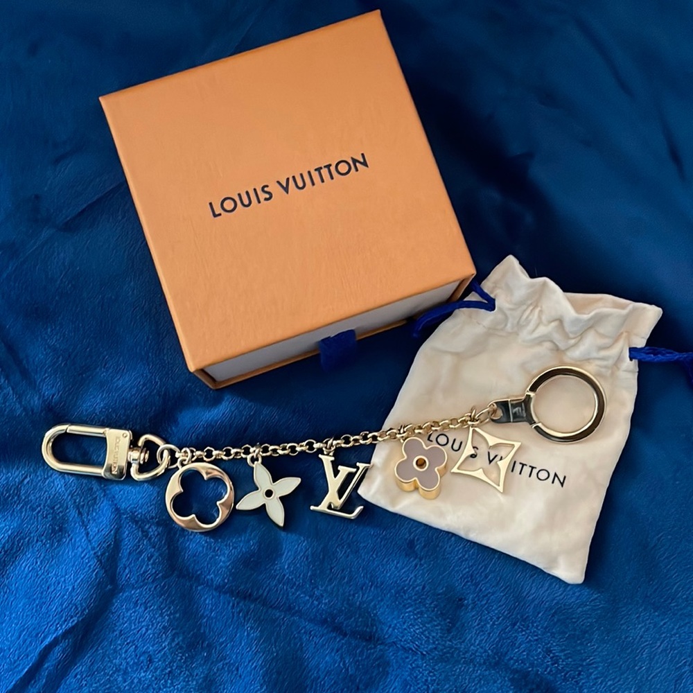 Louis Vuitton key chain or purse chain